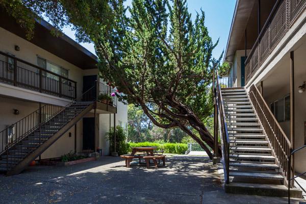 Courtyard and exterior steps of Underwood Apartments