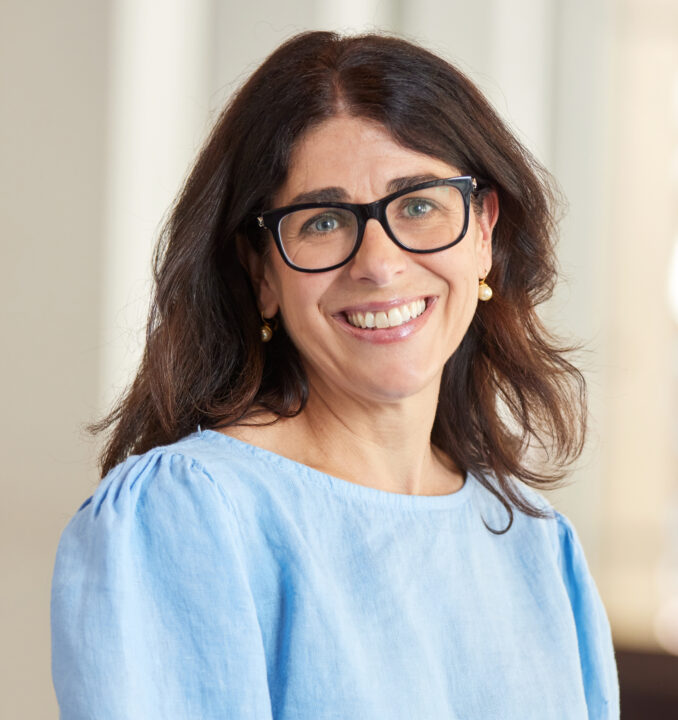 lynn-santopietro-headshot